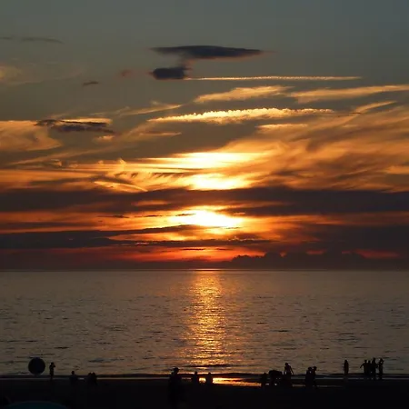 Huisje Aan Zee A 아파트